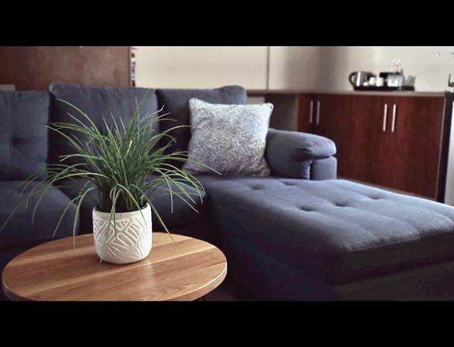 1,000M² HOTEL FOR SALE IN LONG ACRES COUNTRY ESTATE